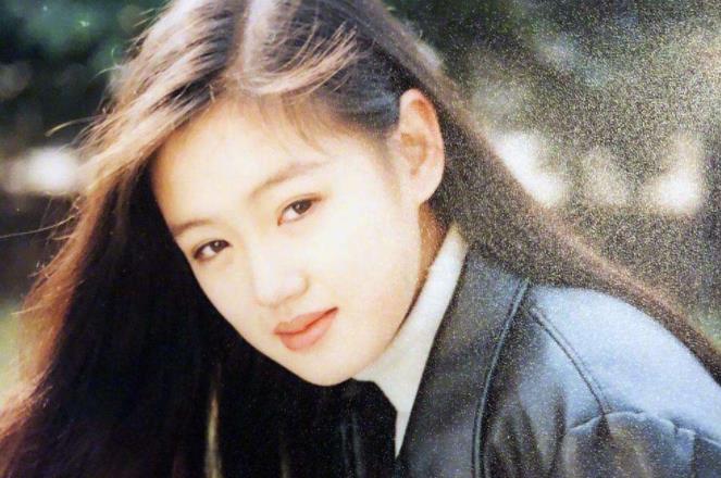 胡歌薛佳凝恋爱经过:他们俩为什么会分手?